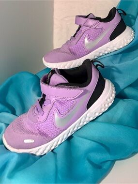 Nike Revolution 6 Lavender Mesh Sneakers | 10C